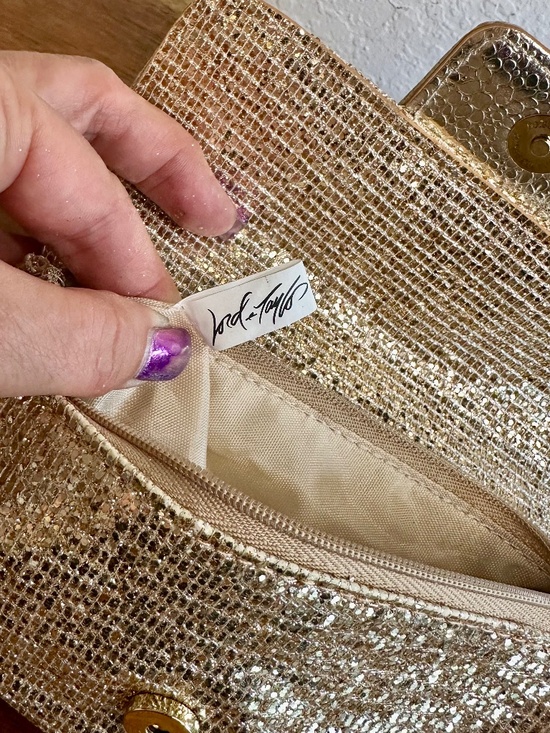 Lord & Taylor Vintage Gold Mesh Evening Bag - Picture 5 of 10